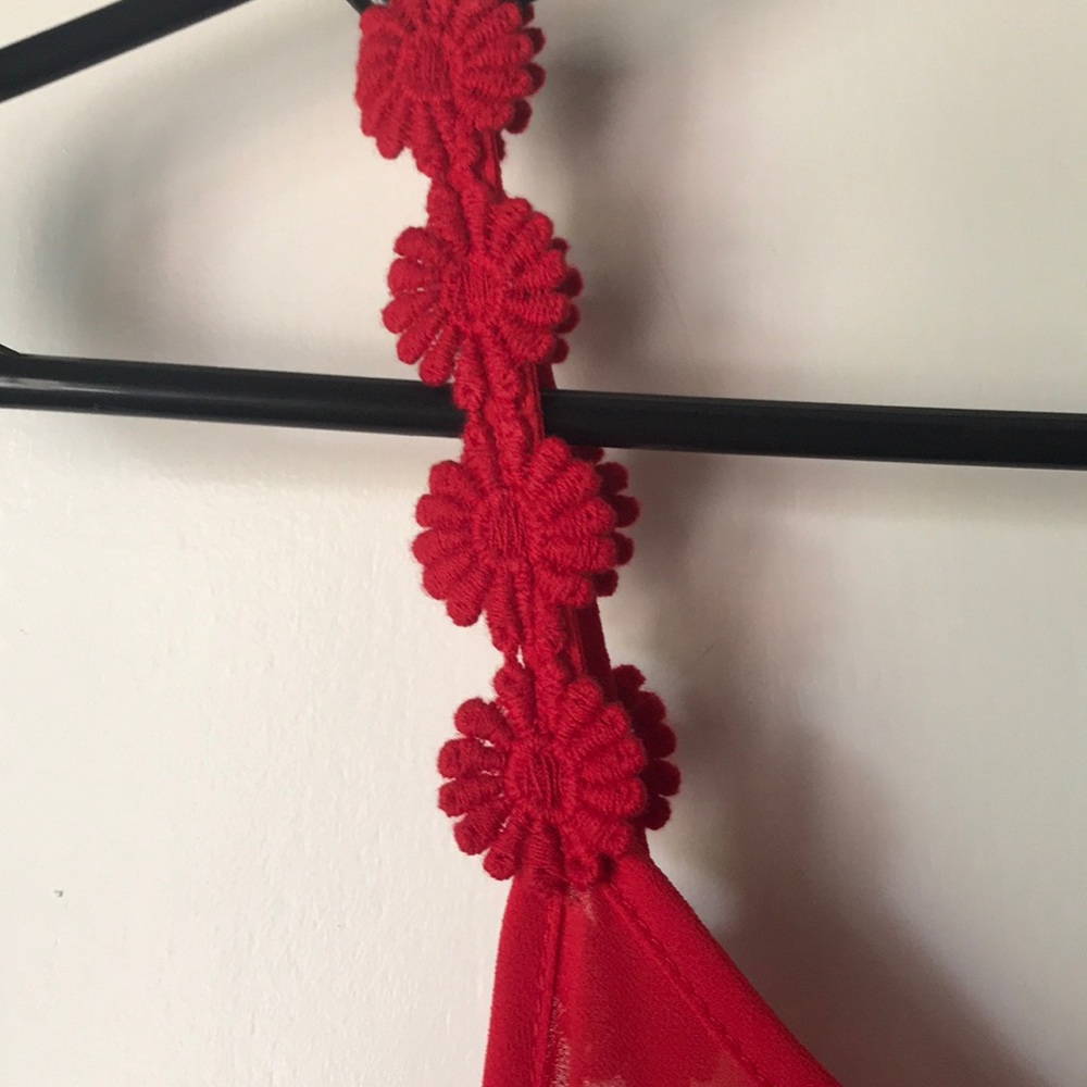 Red Flower Tank - Picture 4 of 6